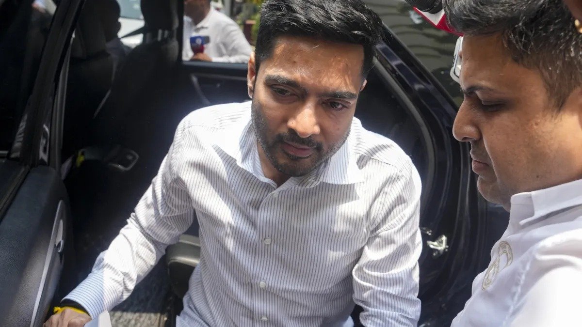 11 घंटे की पूछताछ के बाद अभिषेक बनर्जी का बड़ा बयान, ‘गला काट देने से भी मैं नहीं झुकूंगा’