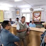 DRM अखिलेश मिश्र ने बरवाडीह रेलखंड का किया निरीक्षण, नए स्टेशन भवनों और यात्री सुविधाओं का लिया जायजा