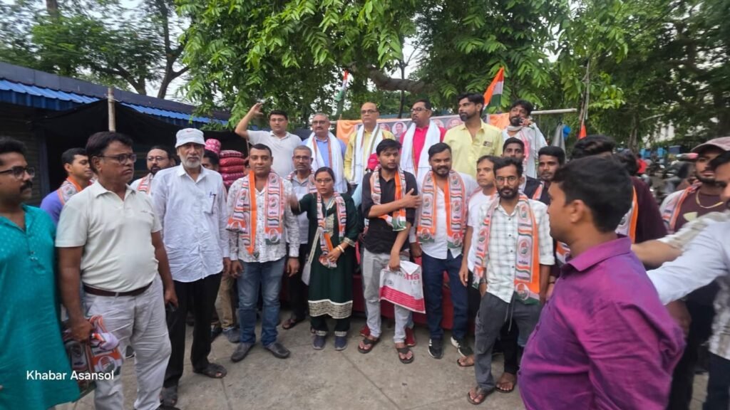 आसनसोल में कांग्रेस का शक्ति प्रदर्शन, जनता के मुद्दों को लेकर सड़क पर उतरे कार्यकर्ता