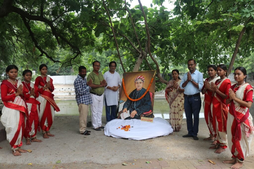 झरिया में ‘वंदे मातरम्’ की गूंज के साथ मनाई गई बंकिम चंद्र चट्टोपाध्याय की जयंती, पर्यावरण संरक्षण का भी दिया संदेश
