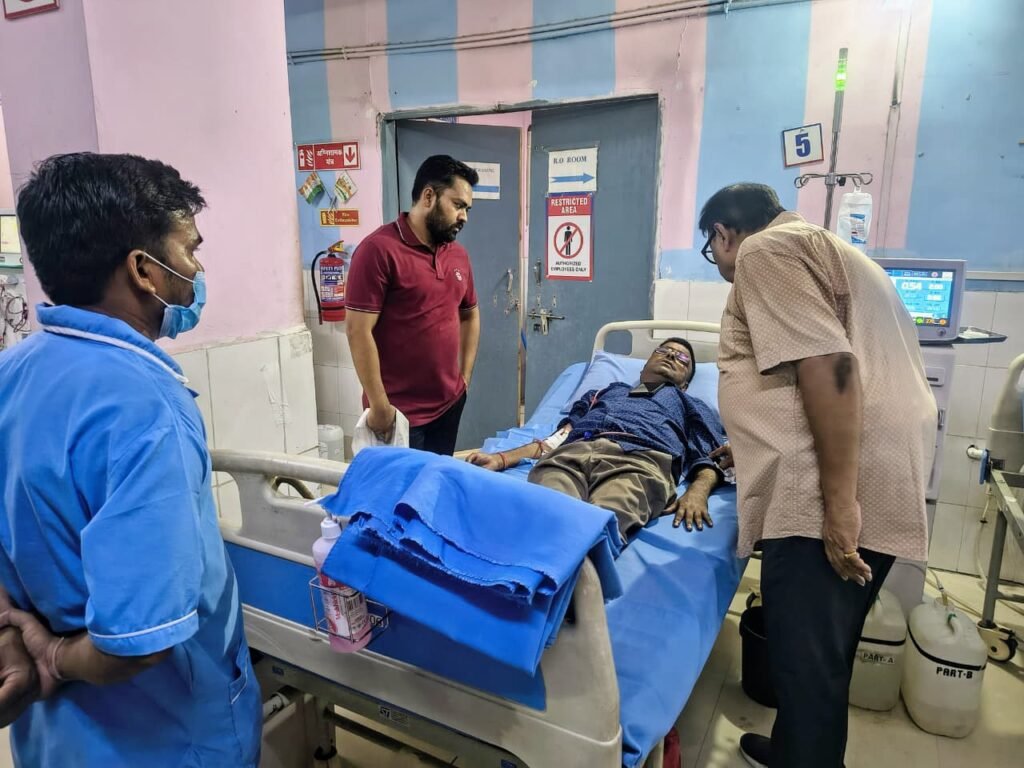DDC ने किया धनबाद सदर अस्पताल का औचक निरीक्षण, मरीजों की सुविधाओं और निर्माण कार्यों की समीक्षा