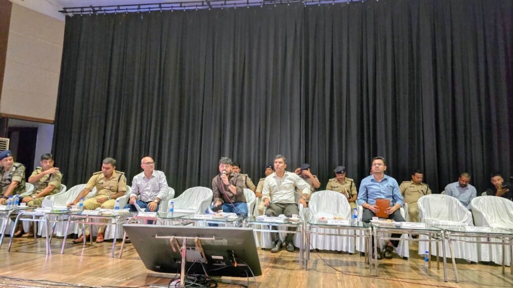धनबाद में अवैध खनन पर प्रशासन सख्त, नदी किनारे खनन या ओबी डंप मिलने पर CO और थाना प्रभारी होंगे जवाबदेह