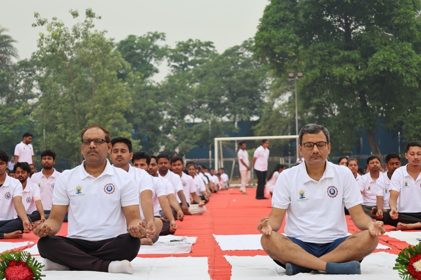आईआईटी (आईएसएम) धनबाद में अंतरराष्ट्रीय योग दिवस पर विशेष आयोजन, विद्यार्थियों और कर्मचारियों ने बढ़-चढ़कर लिया भाग