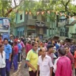 बर्नपुर में सफाई कर्मचारियों का प्रदर्शन, दो शिफ्ट में काम कराने के फैसले का विरोध