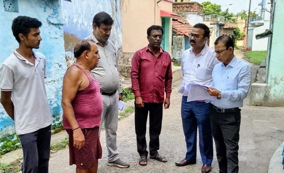 धनबाद में SIR 2026 के तहत एन्यूमरेशन फॉर्म वितरण में तेजी, 4.04 लाख से अधिक मतदाताओं तक पहुंचा अभियान