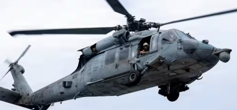 अरब सागर में US Navy का MH-60S सी हॉक हेलीकॉप्टर क्रैश, 3 क्रू मेंबर सुरक्षित; एक लापता