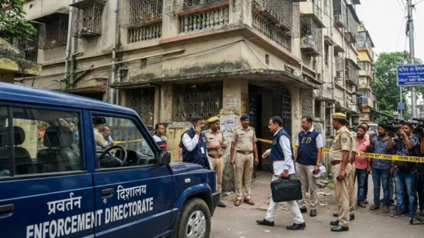टेरर फंडिंग और अवैध घुसपैठ नेटवर्क पर ED का बड़ा एक्शन, 5 राज्यों में 13 ठिकानों पर ताबड़तोड़ छापेमारी