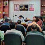 डीडीसी सन्नी राज ने आंगनवाड़ी केंद्रों को स्कूल परिसरों के पास स्थानांतरित करने की प्रगति की समीक्षा की