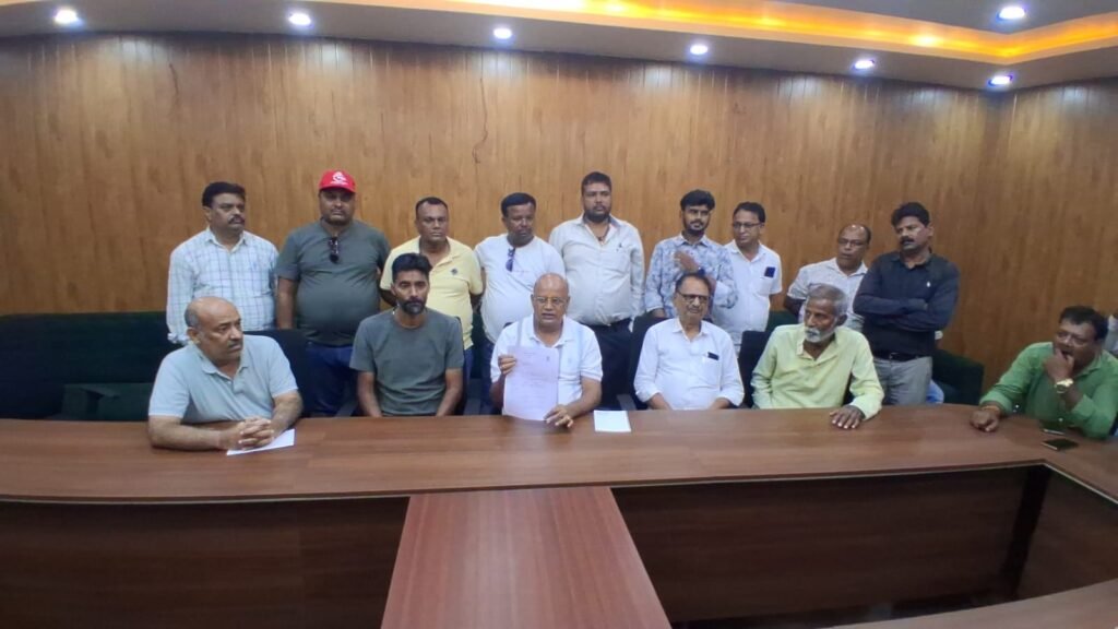 प्रिंस खान से सांसद के संबंधों की जांच हो: अरूप चटर्जी, सांसद के बयानों पर भी किया पलटवार
