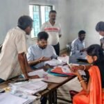 Dhanbad SIR 2026: धनबाद में मतदाता सूची पुनरीक्षण अभियान तेज, 7.56 लाख से अधिक मतदाताओं को मिला एन्यूमरेशन फॉर्म