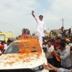 कभी पर्दे के पीछे रहकर रणनीति बनाने वाला व्यक्ति जब खुद मंच पर उतरता है, तो बदल जाती है कहानी