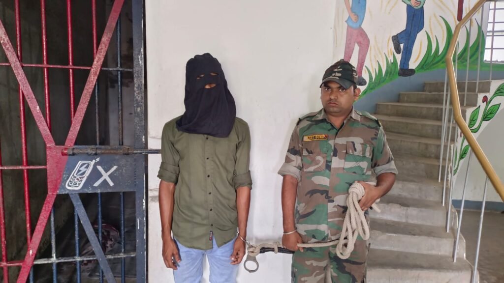 Pakur News: नाबालिग से दुष्कर्म, फिर शादी और प्रताड़ना का आरोप; पति गिरफ्तार