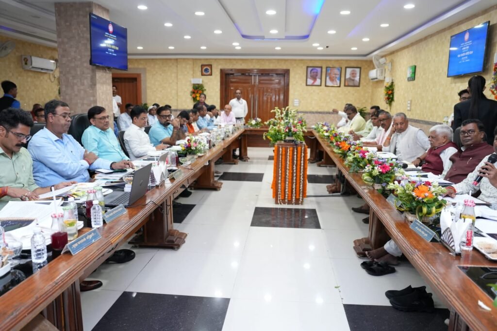 धनबाद मंडल संसदीय समिति की बैठक में रेल विकास और यात्री सुविधाओं पर हुई चर्चा
