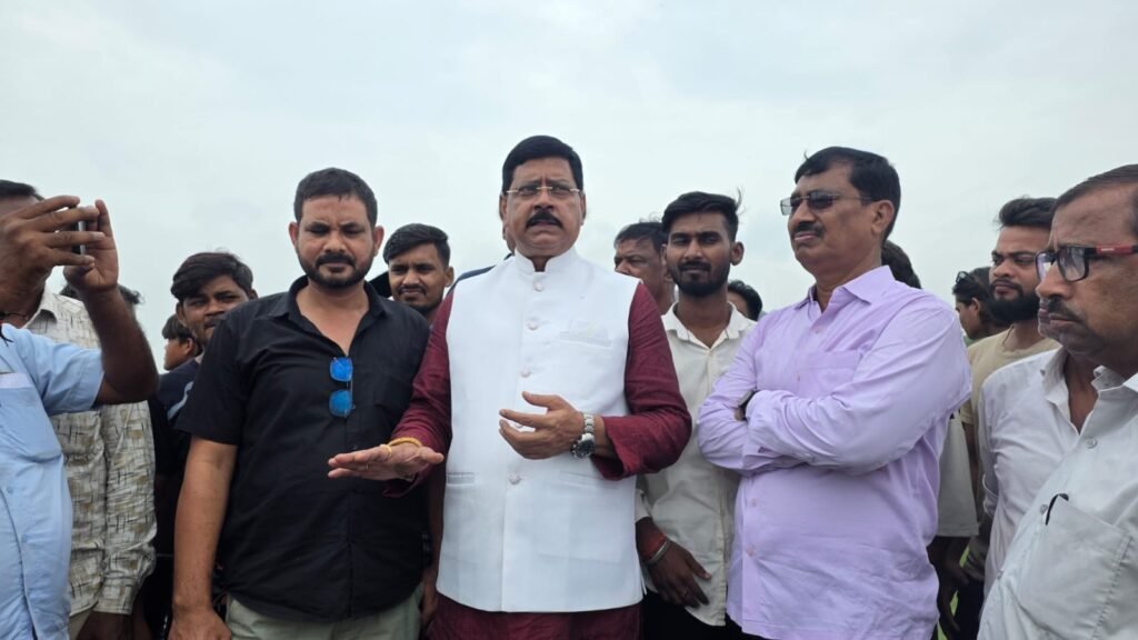 छाताबाद भू-धंसान पर कांग्रेस का बीसीसीएल और जनप्रतिनिधियों पर निशाना, प्रभावित परिवारों के पुनर्वास की उठाई मांग