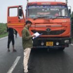 धनबाद में MPL के भारी वाहनों पर प्रशासन की बड़ी कार्रवाई, 31 वाहनों पर ₹2.8 लाख का जुर्माना