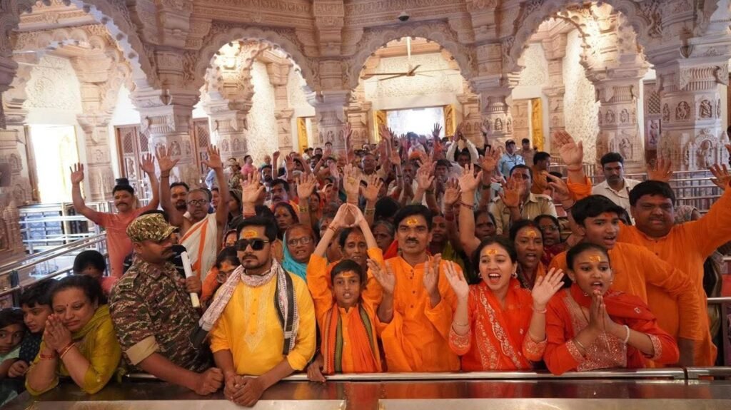 राम मंदिर में श्रद्धालुओं की संख्या घटी, लेकिन डिजिटल दान से बढ़ी आय, रोजाना ₹24 लाख तक पहुंचा चढ़ावा