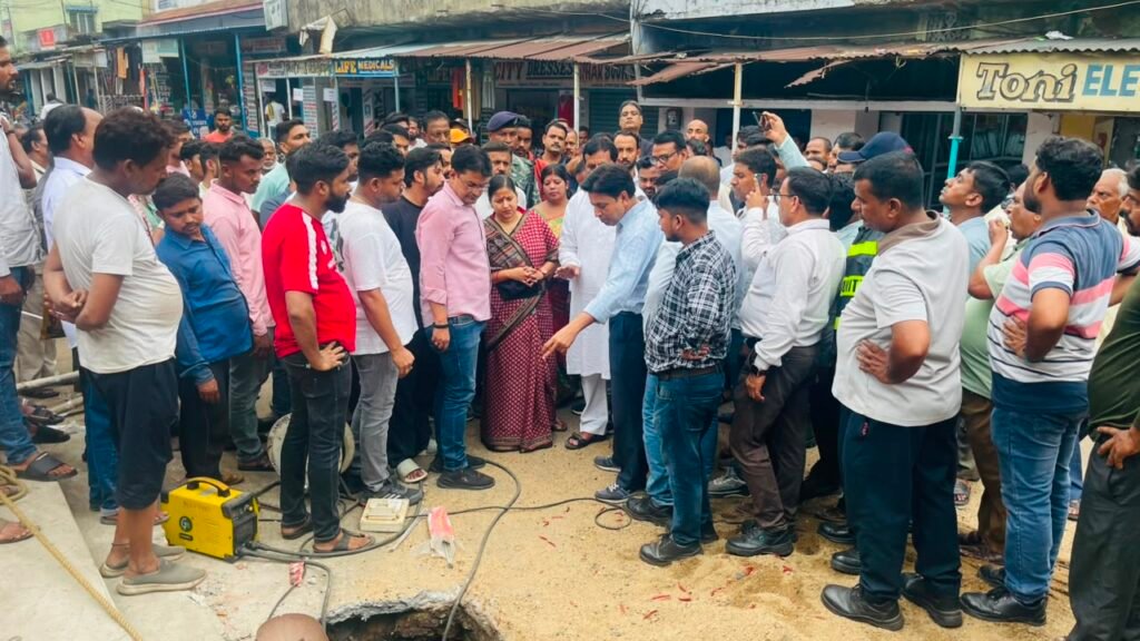 एक साल भी नहीं टिक सकी करोड़ों की सड़क, जीतपुर में फिर भू-धंसान; विधायक रागिनी सिंह ने गुणवत्ता जांच और कार्रवाई की मांग