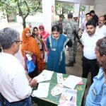 पाकुड़ में मतदाता सूची विशेष पुनरीक्षण अभियान की समीक्षा, डीसी मेघा भारद्वाज ने किया बूथों का निरीक्षण