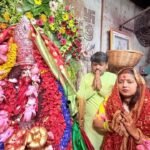 शादी की सालगिरह पर तारापीठ पहुंचे संजीव सिंह और रागिनी सिंह, मां तारा की पूजा कर मांगा आशीर्वाद