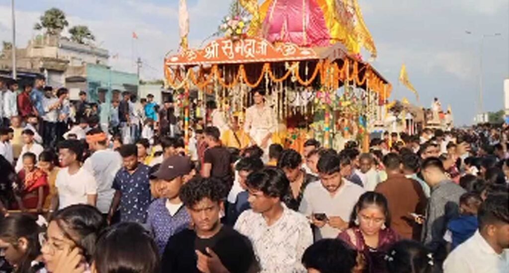निरसा के गोपालगंज जगन्नाथ मंदिर से निकली भगवान जगन्नाथ की भव्य रथ यात्रा, जय जगन्नाथ के जयघोष से गूंजा शहर