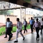 Koderma News: मुख्यालय स्तरीय स्टेशन इम्प्रूवमेंट ग्रुप ने कोडरमा और पारसनाथ स्टेशन का किया निरीक्षण