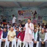 NEET पेपर लीक के विरोध में धनबाद में कांग्रेस का प्रदर्शन, शिक्षा मंत्री धर्मेंद्र प्रधान के इस्तीफे की मांग