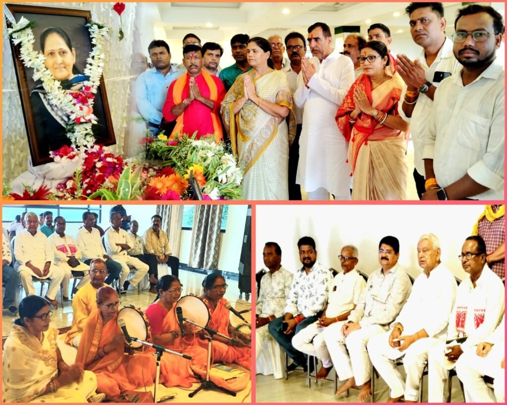 घनश्याम ग्रोवर की भाभी को श्रद्धांजलि देने पहुंचे सांसद-विधायक, बलियापुर में उमड़ा जनसैलाब