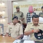 धनबाद पुलिस की बड़ी कार्रवाई: अवैध पिस्टल और कारतूस के साथ युवक गिरफ्तार, बड़ी वारदात की साजिश नाकाम