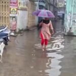 Dhanbad News: कतरास के पचगढ़ी बाजार में जलजमाव पर फूटा जनाक्रोश, सड़क पर धरने पर बैठे विधायक शत्रुघ्न महतो