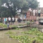 Dhanbad News: झिलिया नदी के उफान से कुमारधुबी में डायवर्सन क्षतिग्रस्त, आवागमन पूरी तरह ठप