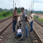 धनबाद-गोमो रेल मार्ग पर ट्रेन की चपेट में आने से अज्ञात व्यक्ति की मौत, जांच में जुटी पुलिस