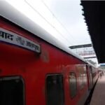 एसी खराब होने से धनबाद-एल्लेपी एक्सप्रेस 1 घंटा 25 मिनट की देरी से रवाना, यात्रियों को करना पड़ा इंतजार