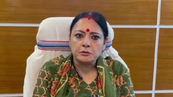 आसनसोल राहा लेन बुलडोजर विवाद: मंत्री अग्निमित्रा पाल का यू-टर्न, तीन अधिकारियों को शो-कॉज नोटिस
