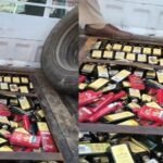 Buxar News: पिकअप वैन के सीक्रेट चैंबर से 589.5 लीटर विदेशी शराब बरामद, एक तस्कर गिरफ्तार