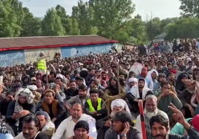 PoK में प्रदर्शन जारी, 7 सीटों पर चुनाव अनिश्चितकाल के लिए टला
