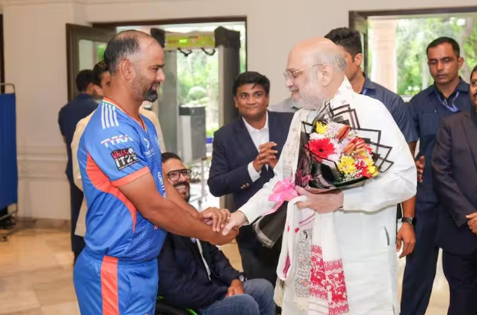 दिव्यांग क्रिकेट टीम से मिले अमित शाह, लॉर्ड्स की जीत की जमकर तारीफ