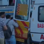 NH-19 ओवरब्रिज पर बड़ा हादसा टला, ट्रक के पीछे घुसी फॉर्च्यूनर; चालक गंभीर रूप से घायल