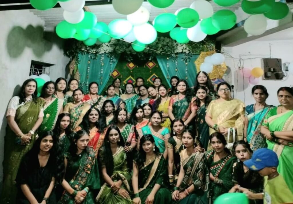 सिंदरी में नारी सेवा संघ का सावन उत्सव, महिलाओं ने पर्यावरण संरक्षण और आत्मनिर्भरता का दिया संदेश