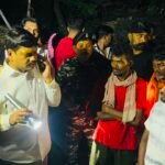 छाताबाद में भू-धंसान से मचा हड़कंप, दर्जनों घर क्षतिग्रस्त; घायलों से मिले मेयर संजीव सिंह