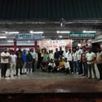 धनबाद रेलवे स्टेशन पर कांवड़ यात्रियों के बीच पेयजल वितरण, कांवड़ सेवा-2026 के तहत हुई पहल