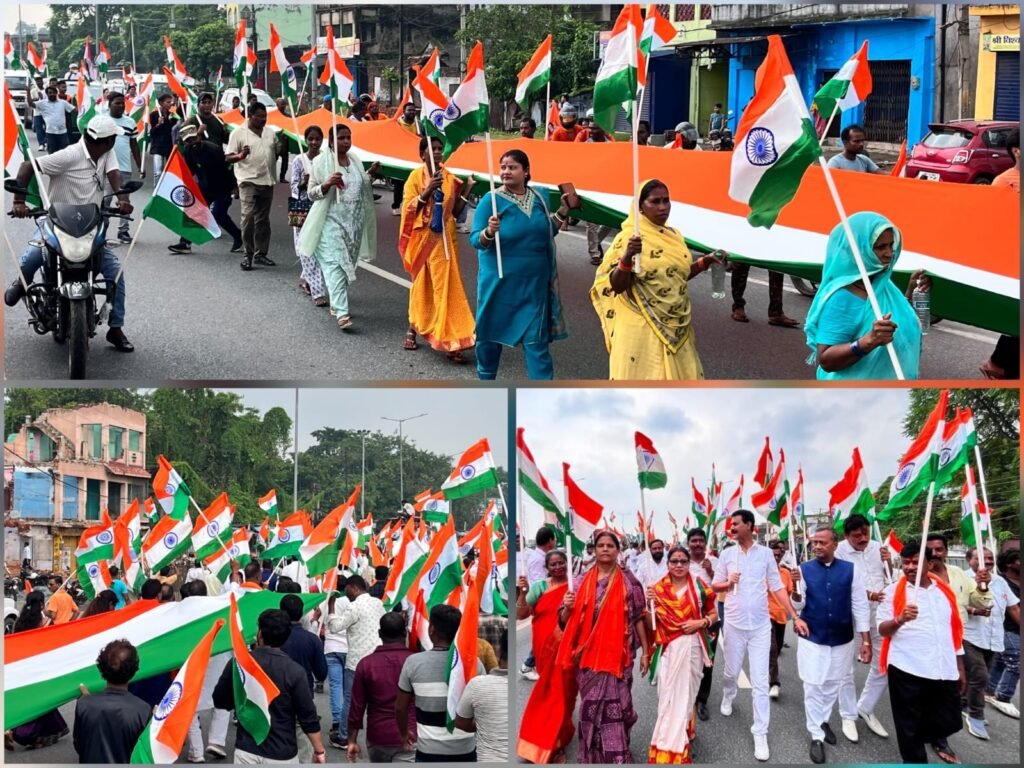 धनबाद ग्रामीण में निकली भव्य तिरंगा यात्रा, राष्ट्रभक्ति के नारों से गूंजा इलाका