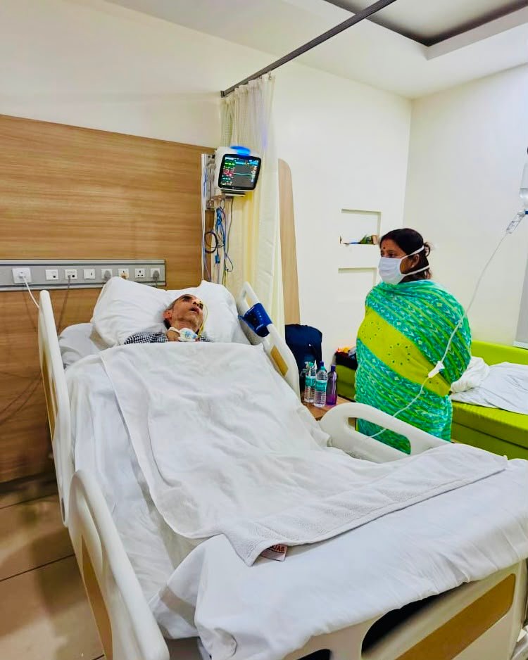 Indrajit Mahto Health Update: रागिनी सिंह ने अस्पताल पहुंचकर जाना पूर्व विधायक का हाल