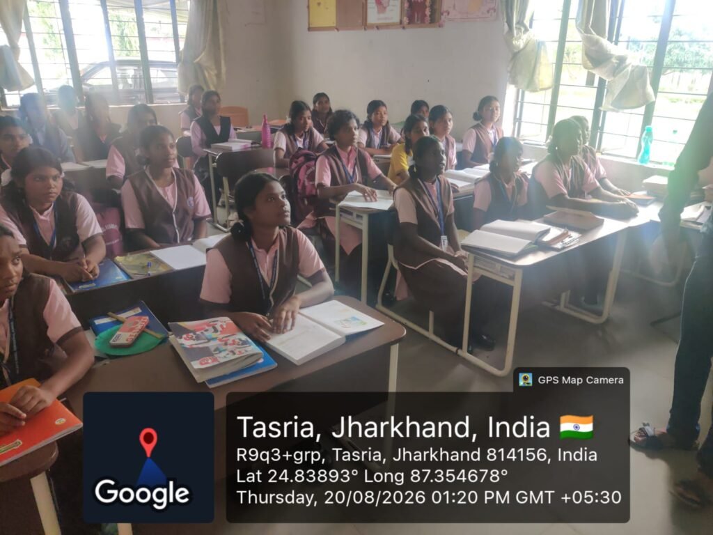 आईआईटी (आईएसएम) धनबाद में आदिवासी छात्रों को डिजिटल और आईटी स्किल्स की ट्रेनिंग, 6 EMRS के विद्यार्थी शामिल