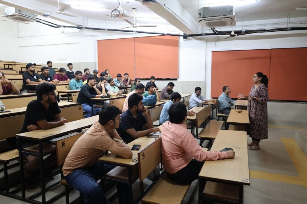 आईआईटी (आईएसएम) धनबाद में मेंटल वेलनेस सेमिनार, छात्रों को सिखाए मन को समझने और नियंत्रित करने के तरीके