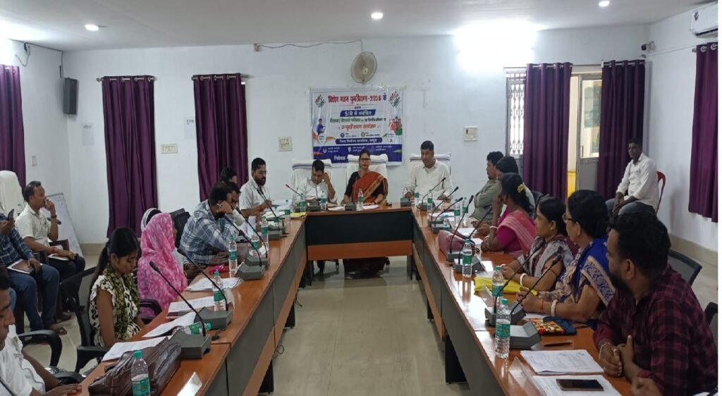 पाकुड़ नगर परिषद बोर्ड की बैठक में विकास योजनाओं को मंजूरी, पांच पार्षदों ने किया बहिष्कार