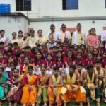 धनबाद में अनूठा रक्षाबंधन: स्कूली बच्चों ने पूर्व सैनिकों को बांधी राखी, फोटोग्राफर सम्मानित