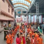 झरिया में बच्चों ने निकाली भव्य बाल कांवड़ यात्रा, भोलेनाथ के जयकारों से गूंजा शहर