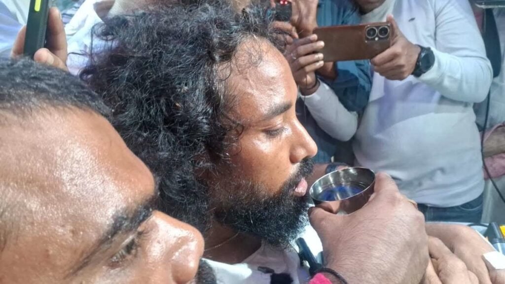 सोनम वांगचुक की अपील पर छात्र नेता देवेंद्र नाथ महतो ने जल ग्रहण किया, आंदोलन जारी रखने का लिया संकल्प
