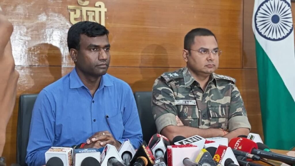 रांची छात्र आंदोलन पर DC-SSP की प्रेस वार्ता, कहा- अधिकांश छात्रों ने रखा संयम, उपद्रव पर होगी कार्रवाई