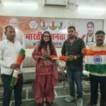 झरिया में तिरंगा यात्रा की तैयारी तेज, भाजपा कार्यकर्ताओं के बीच बांटे गए तिरंगे
